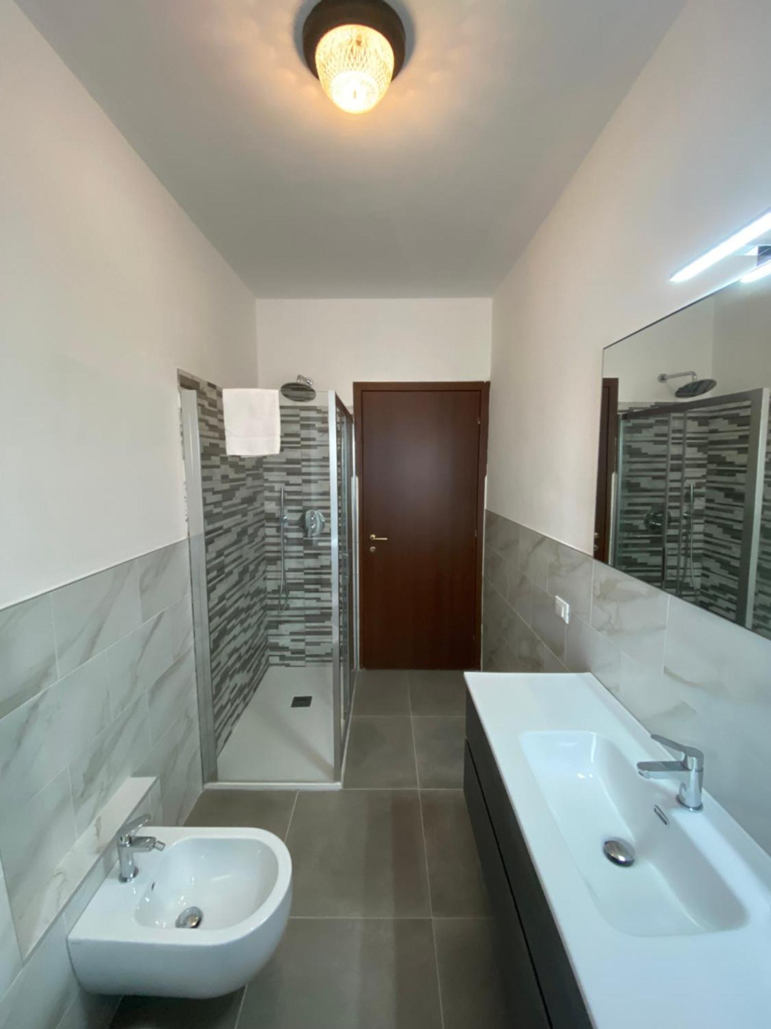 Cozy Lake Como Apartments Valmadrera Εξωτερικό φωτογραφία