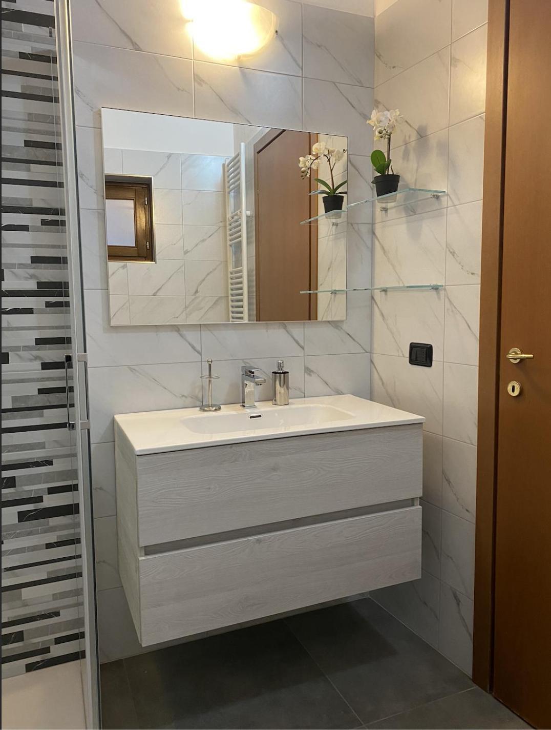Cozy Lake Como Apartments Valmadrera Εξωτερικό φωτογραφία